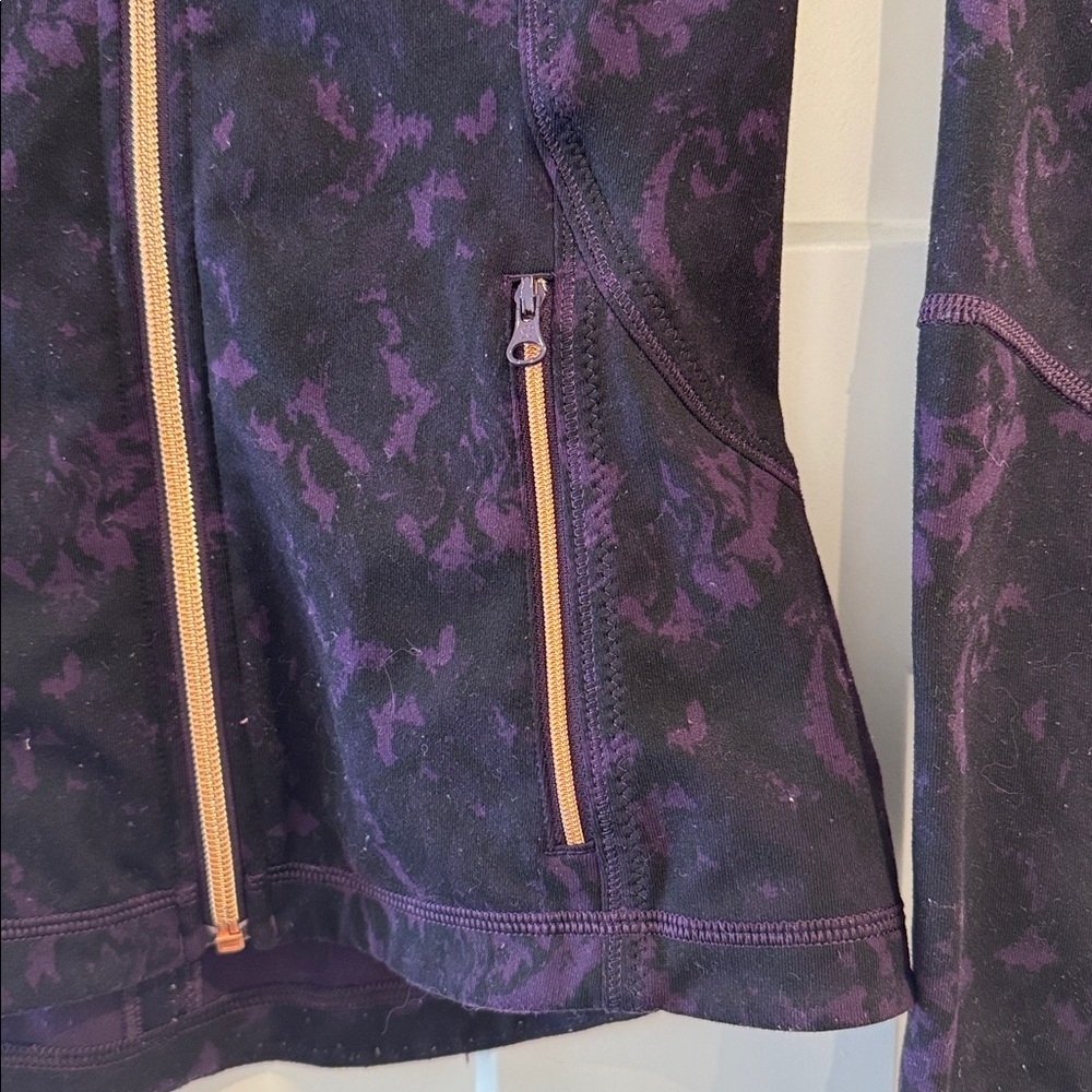 Lululemon Forme Jacket II, Purple and Black, Rose Gold Zippers, Size Small - Picture 9 of 15